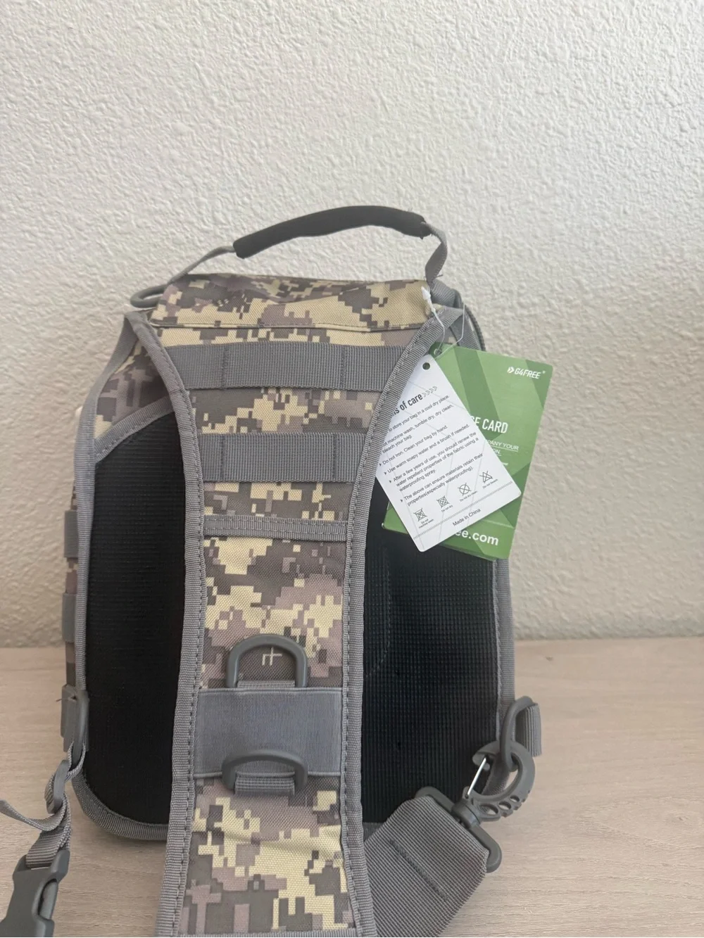 Men's Messenger Shoulder Bag in Digital Gray Camo